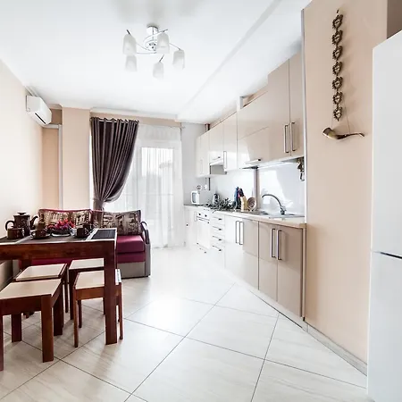 Apartment Land *